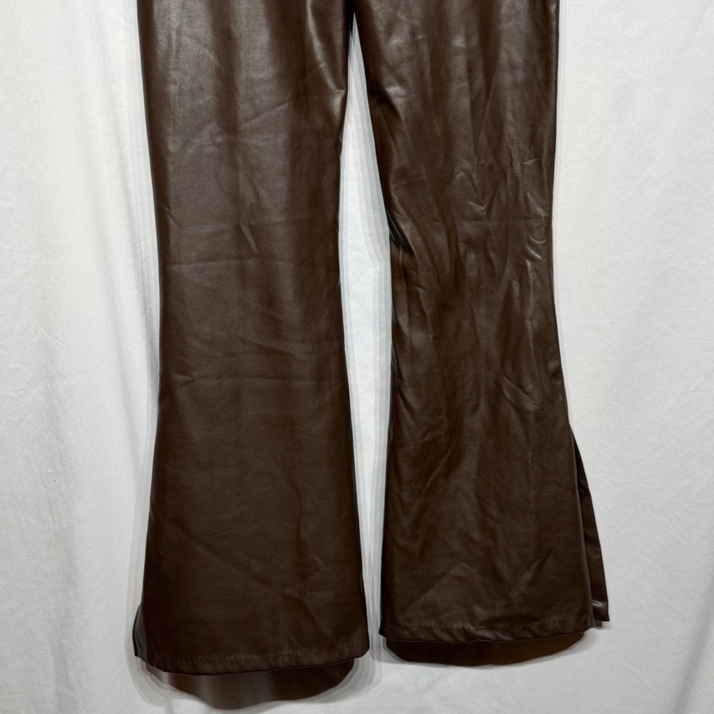 Abercrombie & Fitch Split-Hem Vegan Leather Curve Love Slim Flare Pant Brown - Picture 10 of 13